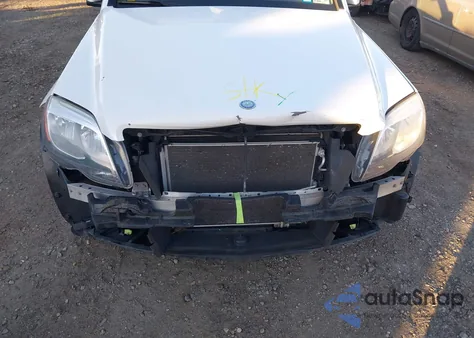 2015 Mercedes-Benz Glk 350 4Matic z USA, uszkodzony, nr VIN WDCGG8JB2FG411984